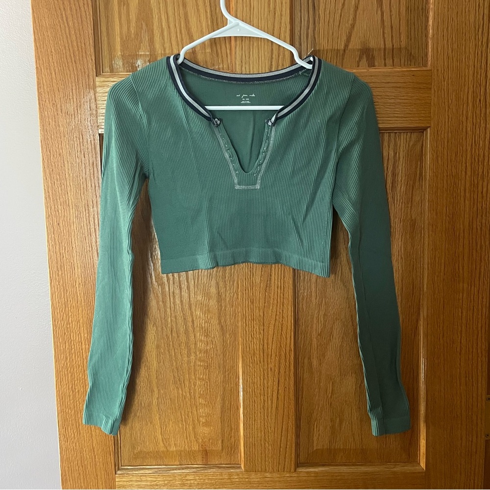 Cropped Long Sleeve